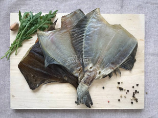 Арахис со вкусом паприки: Камбала камчатская вяленая без икры