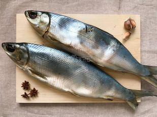 Арахис со вкусом паприки: Сиг вяленый